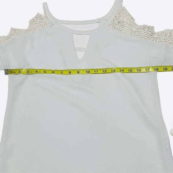 LE Lis White Crochet Lace Cut-Out Blouse Small - Picture 7 of 12